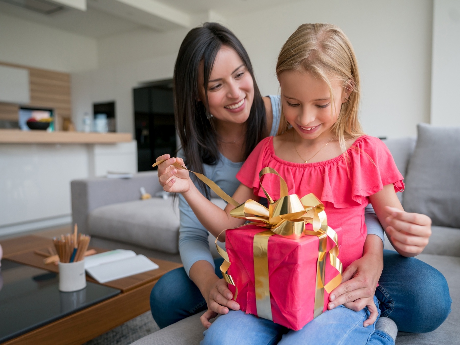 Sugestões presentes e lembrançinhas de natal para crianças de 6 a 9 anos -  meninos e meninas 