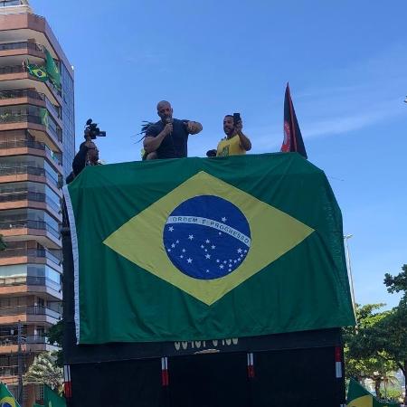 Deputado federal Daniel Silveira discursa em ato em Niterói (RJ) - Thiago Camara/Colaboração para o UOL