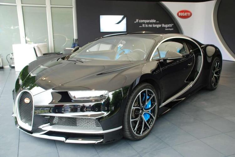 Bugatti Chiron chega a 420km/h