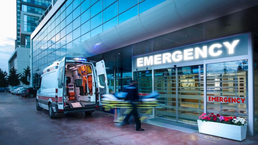 Ataque hacker fez rede de hospitais a funcionar apenas com papel; algumas unidades tiveram que ser fechadas - Getty Images