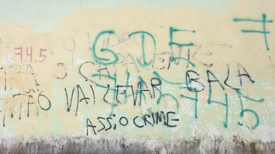 Em bairro de Fortaleza dominado pela facção GDE, há ameaças a quem não entrar no local se identificando - Luís Adorno/UOL