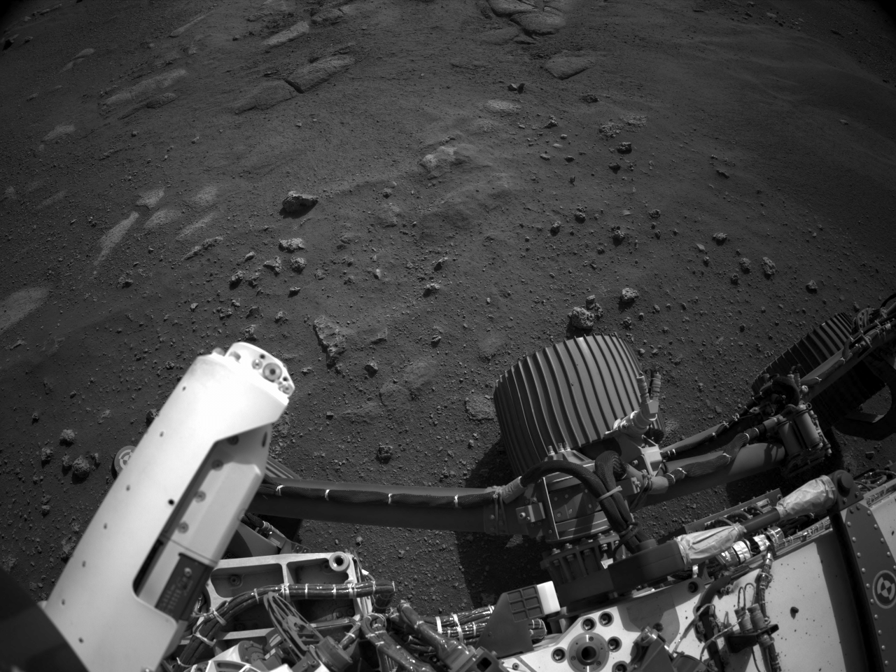 O rover tem 19 câmeras de alta definição que mostram inclusive detalhes da sua própria estrutura - Divulgação/Nasa