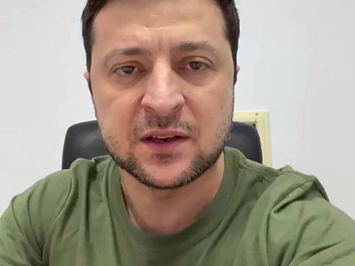 Equivaler Zelensky a Putin na guerra da Ucrânia é propor uma falsa simetria