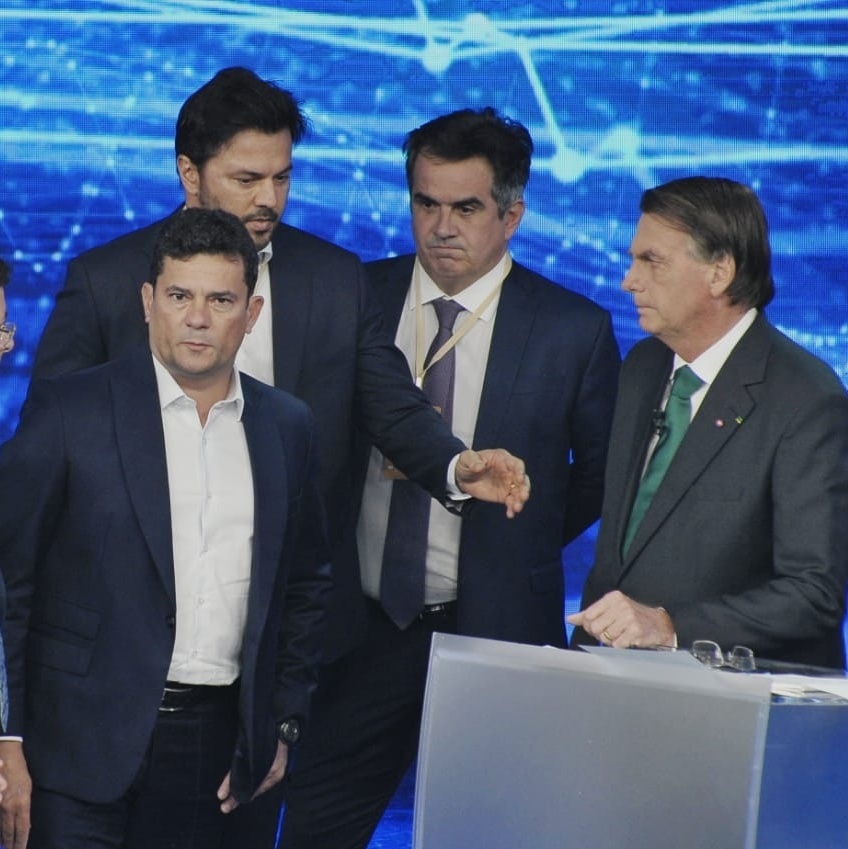 No xadrez de Bolsonaro, Sergio Moro adota a tática do 'Rei Afogado' – Faces  da Violência