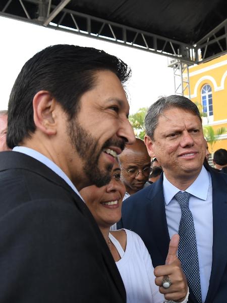 Prefeito Ricardo Nunes (MDB) e Tarcísio de Freitas (Republicanos)