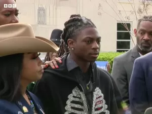 Justiça dos EUA decide que jovem negro não pode ir à escola com dreads