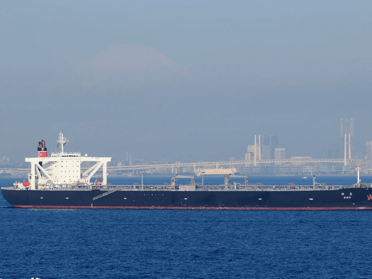EUA e Irã param ataques e reabrem negociações sobre Hormuz