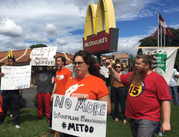 Organizadores disseram que a greve foi a primeira do tipo e que tem a intenção de terminar com a incapacidade do McDonald"s de acabar com os vários tipos de assédio que ocorrem em seus restaurante - Reprodução/Twitter