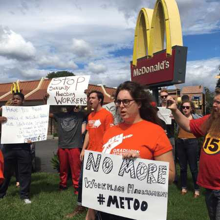 Funcionários do McDonald"s fazem protesto  nos Estados Unidos - Reprodução/Twitter