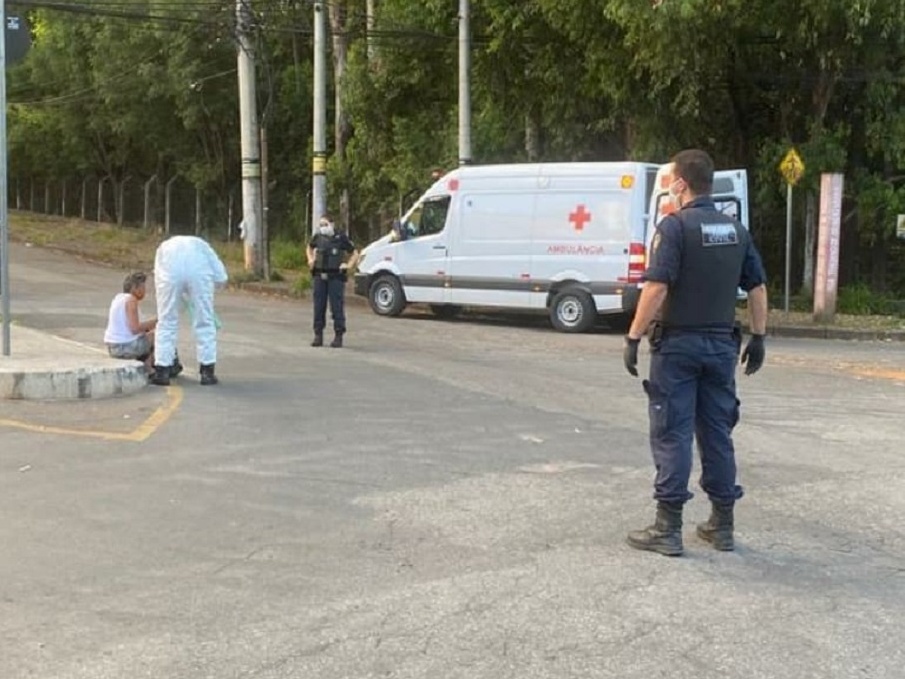 Mulher com covid-19 foge de hospital onde estava internada em Contagem (MG)