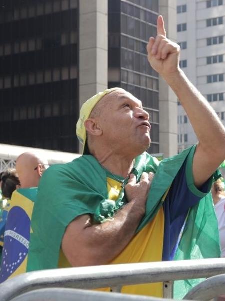 Manifestante favorável ao presidente Bolsonaro em ato em São Paulo - Gabriel Serpa/revista Esquinas