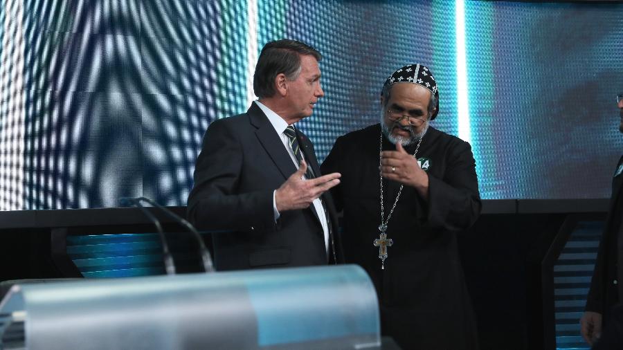 Padre Kelmon fez dobradinha com Bolsonaro durante o debate entre presidenciáveis no SBT - Lourival Ribeiro/SBT/Divulgação