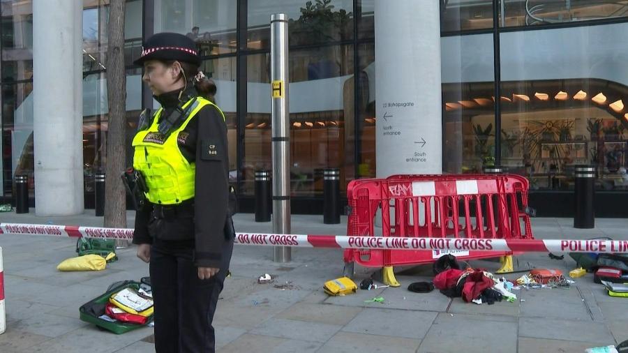 Polícia faz buscas por dois suspeitos de esfaqueamento no centro de Londres - Mathilde BELLENGER / AFPTV / AFP