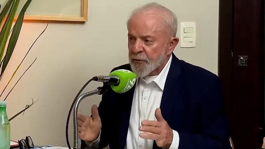 O presidente Lula (PT) dá entrevista à rádio Verdinha, no Ceará