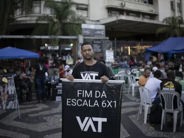 Após sucesso nas redes, protestos por PEC contra 6x1 testam força nas ruas