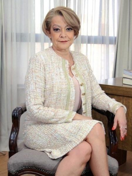A advogada Cecília Rodrigues Mota é suspeita de chefiar desvios de milhões por cobranças indevidas a aposentados, diz PF