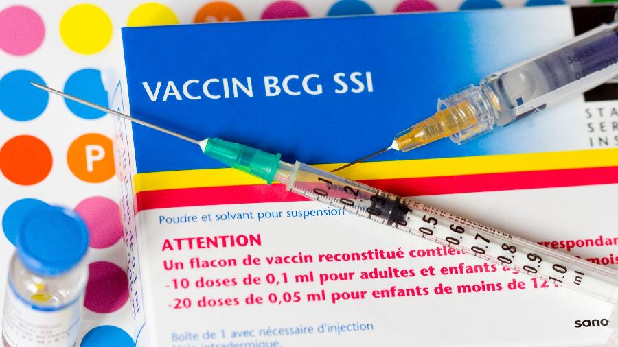 Usada há quase 100 anos, vacina contra a tuberculose é uma das esperanças para diminuir a gravidade da covid-19 - BSIP/UIG Via Getty Images