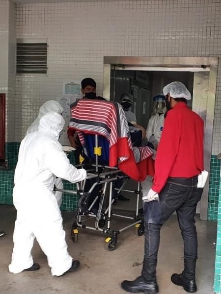 Hospitais em Manaus permanecem superlotados  - Carlos Madeiro/UOL