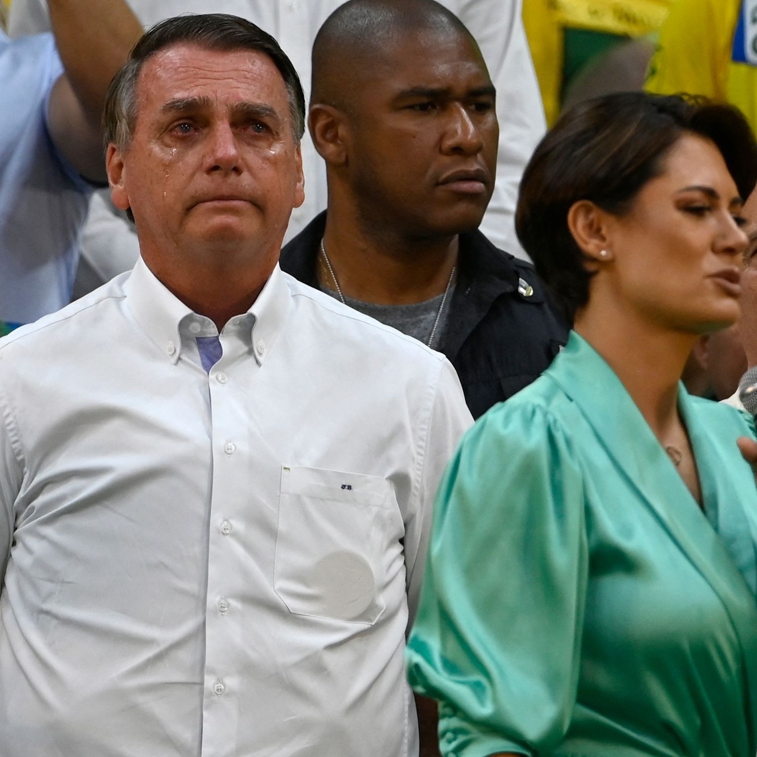 Bolsonaro precisa da ajuda de Michelle, mas segue com piadas misóginas imagem