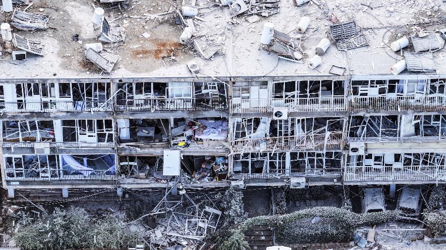 Drone mostra destruição em prédio em Bat Yam, em Israel, após ataque vindo do Irã Drone mostra destruição em prédio em Bat Yam, em Israel, após ataque vindo do Irã