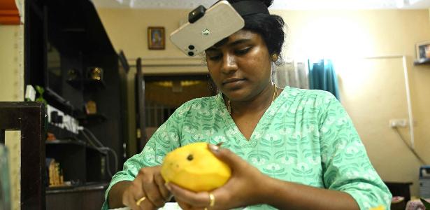 Trabalhadores indianos treinam robôs de IA com vídeos de atividades humanas