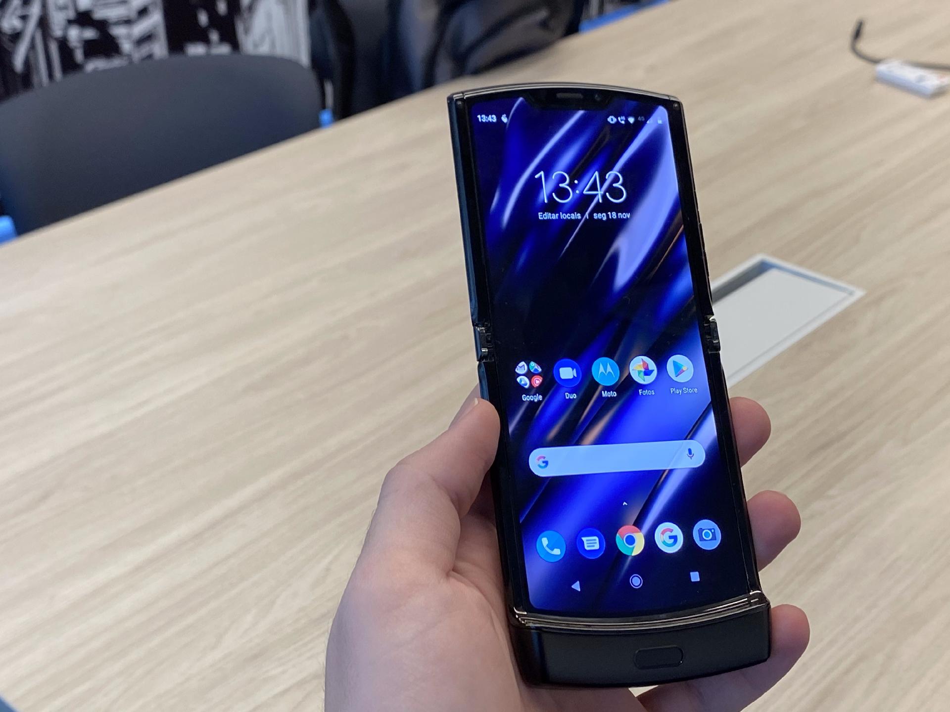 Frente do novo Motorola Razr - Rodrigo Trindade/UOL