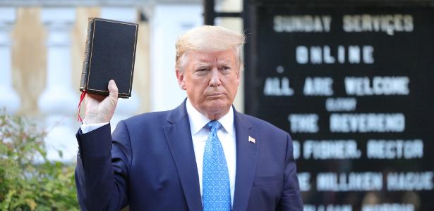 Caso George Floyd nos EUA | Trump usou igreja e Bíblia de forma 'profundamente ofensiva', diz bispa