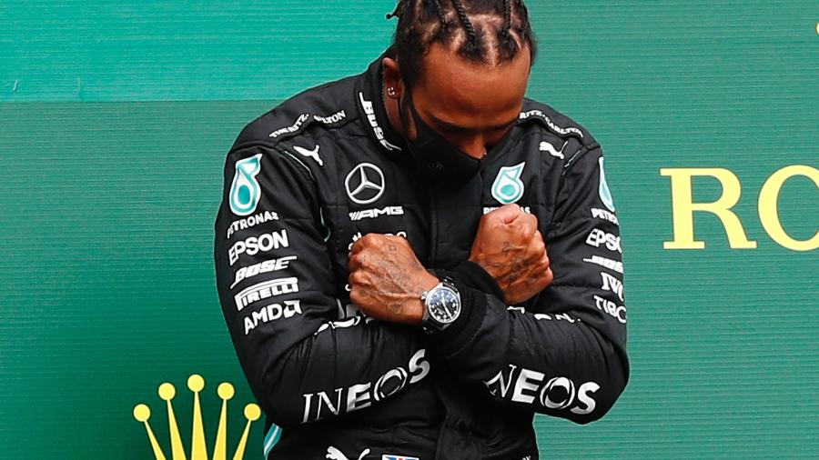 Lewis Hamilton no pódio do GP da Bélgica de Fórmula 1 - FRANCOIS LENOIR