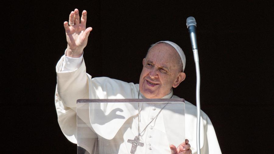 16.jan.2022 - O papa Francisco falou a fiéis na praça de São Pedro, no Vaticano - Vatican Media/Reuters