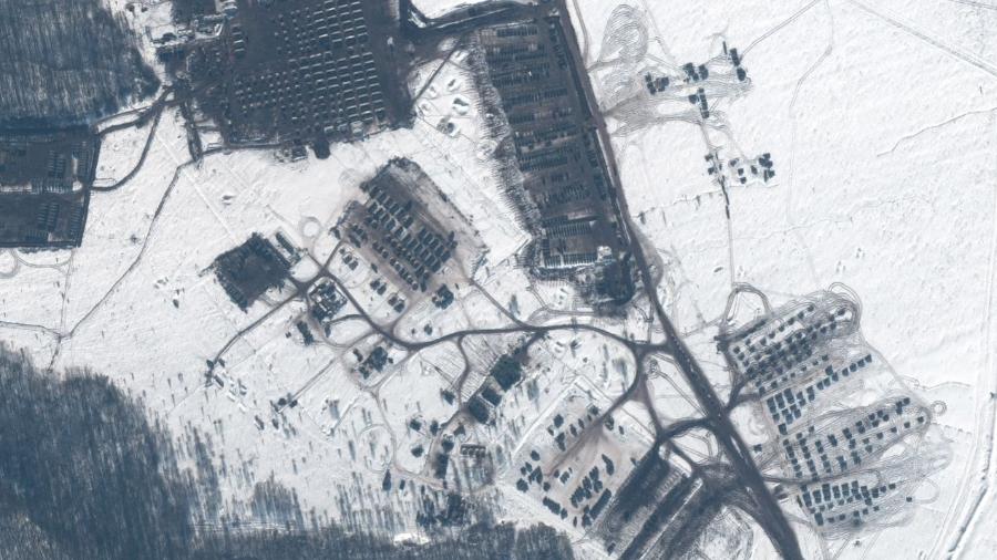 Imagem de satélite mostra mostra tropas e equipamentos na área de treinamento de Kursk, oeste da Rússia, perto da fronteira com a Ucrânia, antes do início da invasão, que começou em 24 de fevereiro - 14.fev.2022 - Maxar Technologies/Reuters