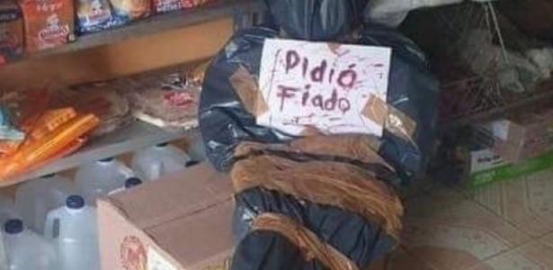 Argentino brincou com os clientes e postagem fez sucesso: 'cadáver'