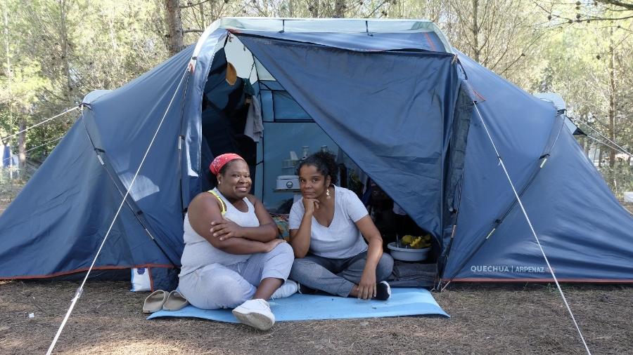 Márcia e Andreia dividem barraca de camping na Quinta dos Ingleses