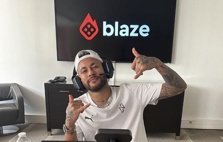 Neymar foi um dos famosos que fez propagandas da Blaze Neymar foi um dos famosos que fez propagandas da Blaze