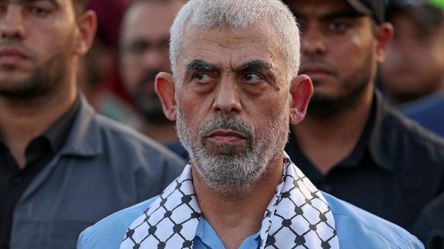 Yahya Sinwar durante um comício em apoio à mesquita al-Aqsa de Jerusalém na cidade de Gaza em 1º de outubro de 2022