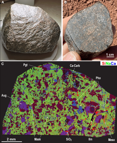 Meteorito marciano Teghaza 001, encontrado no Saara, e mapa de sua composição mineral Meteorito marciano Teghaza 001, encontrado no Saara, e mapa de sua composição mineral