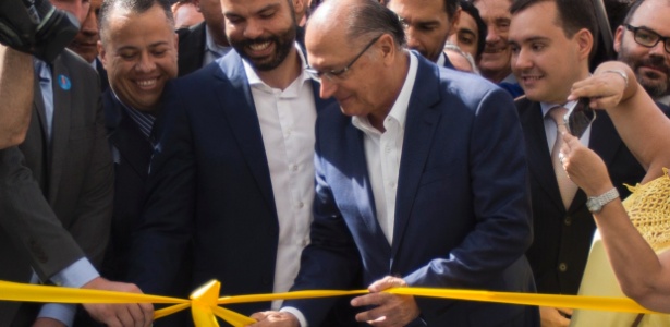 O governador de São Paulo, Geraldo Alckmin (PSDB), participa da inauguração da estação Higienopólis- Mackenzie da Linha 4 - Amarela do Metrô