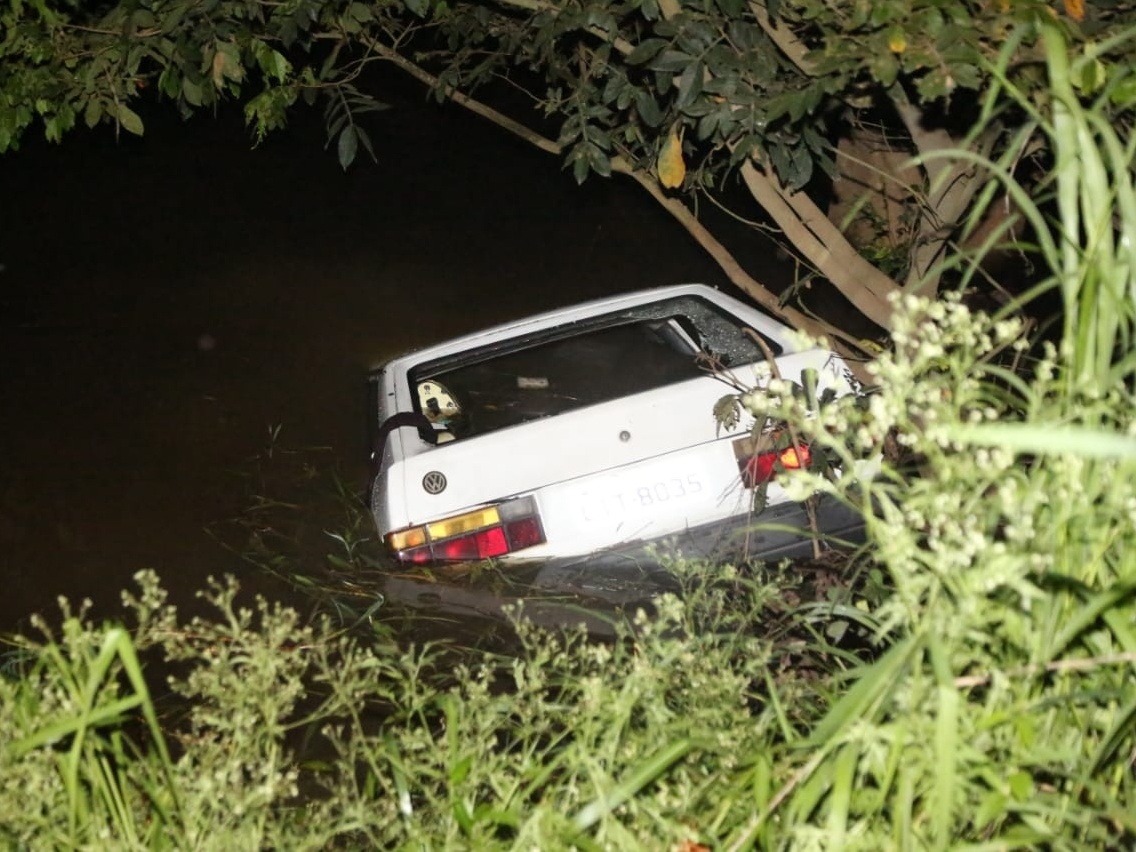 Campos de Goytacazes: Carro cai de ponte e 6 crianças e 1 homem morrem