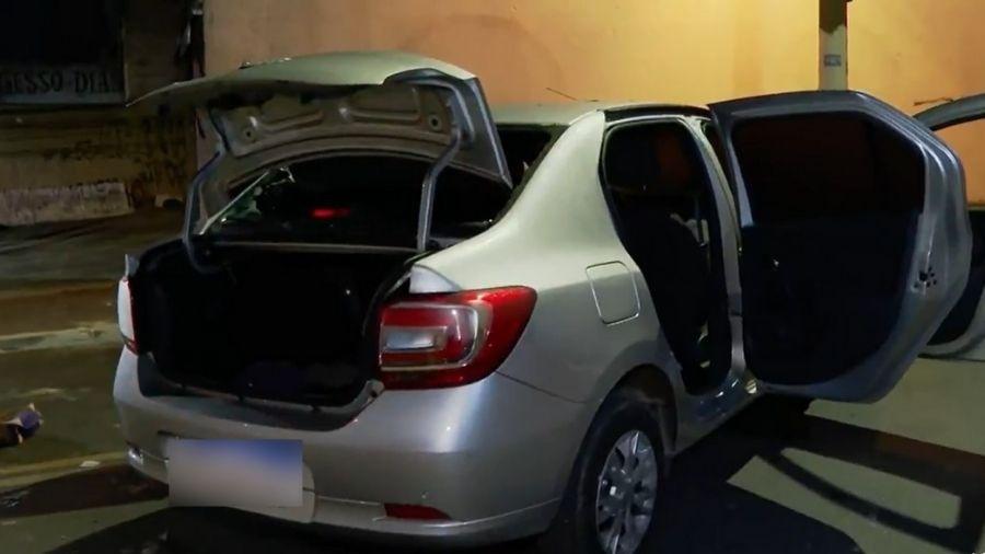 Veículo de motorista de aplicativo foi depredado em briga na zona leste de São Paulo - Reprodução/TV Globo