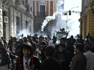 Rede de apoio e corrida ao mercado: brasileiros relatam tensão na Bolívia