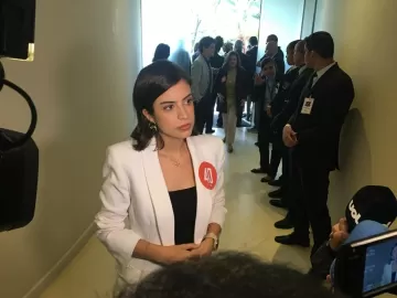 Marina insinua viagem suspeita de Tabata, e candidata responde: 'Delírio'