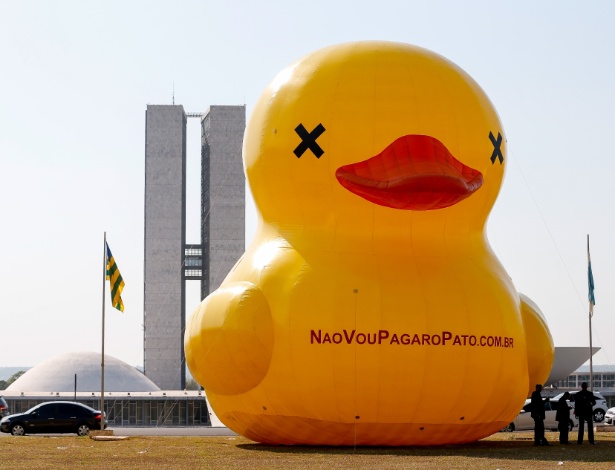 Pato da campanha da Fiesp em Brasília - Pedro Ladeira/Folhapress