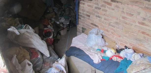 Cômodo onde a idosa acumulava toneladas de lixo em Maceió - Prefeitura de Maceió