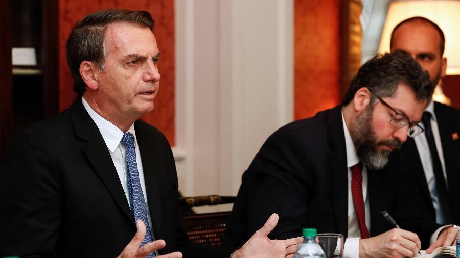Presidente da República, Jair Bolsonaro acompanhado do Ministro das Relações Exteriores, Ernesto Araújo - Alan Santos/PR