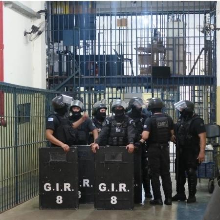 Agentes do GIR (Grupo de Intervenção Rápida) da Secretaria da Administração Penitenciária do Estado de São Paulo
