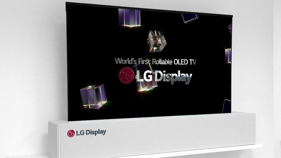 Tela da TV da LG enrola e desenrola - Reprodução/bloomberg