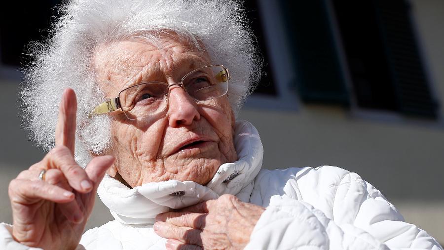 Lisel Heise, a ex-professora alemã que quer entrar para a política aos 100 anos - KAI PFAFFENBACH/REUTERS