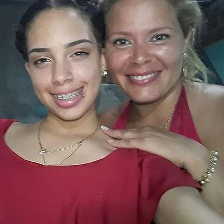 24.jul.2019 - Lindsay de Almeida Reis e a mãe Luciana Almeida da Silva foram mortas a tiros dentro da própria casa no Rio - Reprodução/Facebook