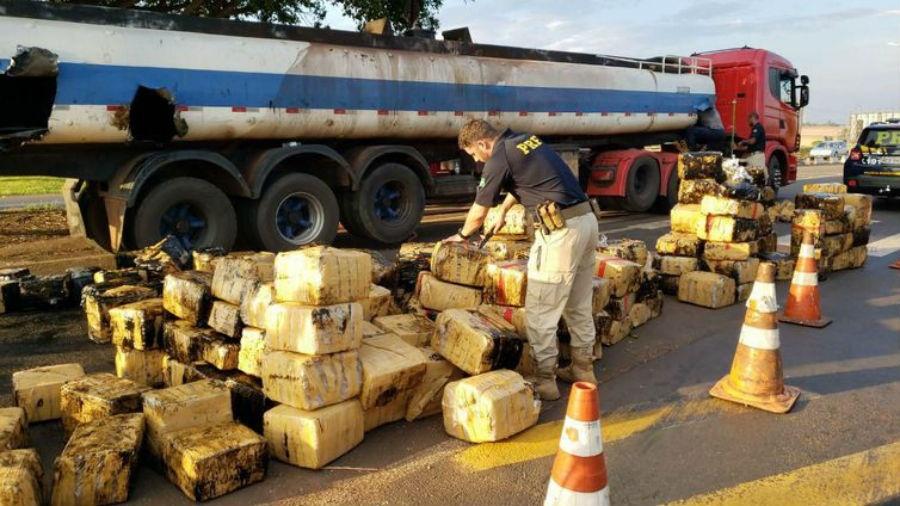 PRF apreende quase 3 toneladas de maconha no Paraná - Divulgação/Polícia Rodoviária Federal