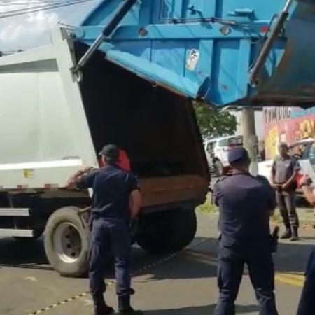 Caminhão foi usado por bandidos no assalto ao aeroporto de Viracopos - Reprodução/Internet