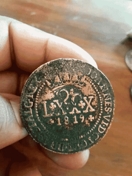 Moeda de 1819 foi encontrada em quintal de casa no Pará - Divulgação/Prefeitura de Colares - Divulgação/Prefeitura de Colares